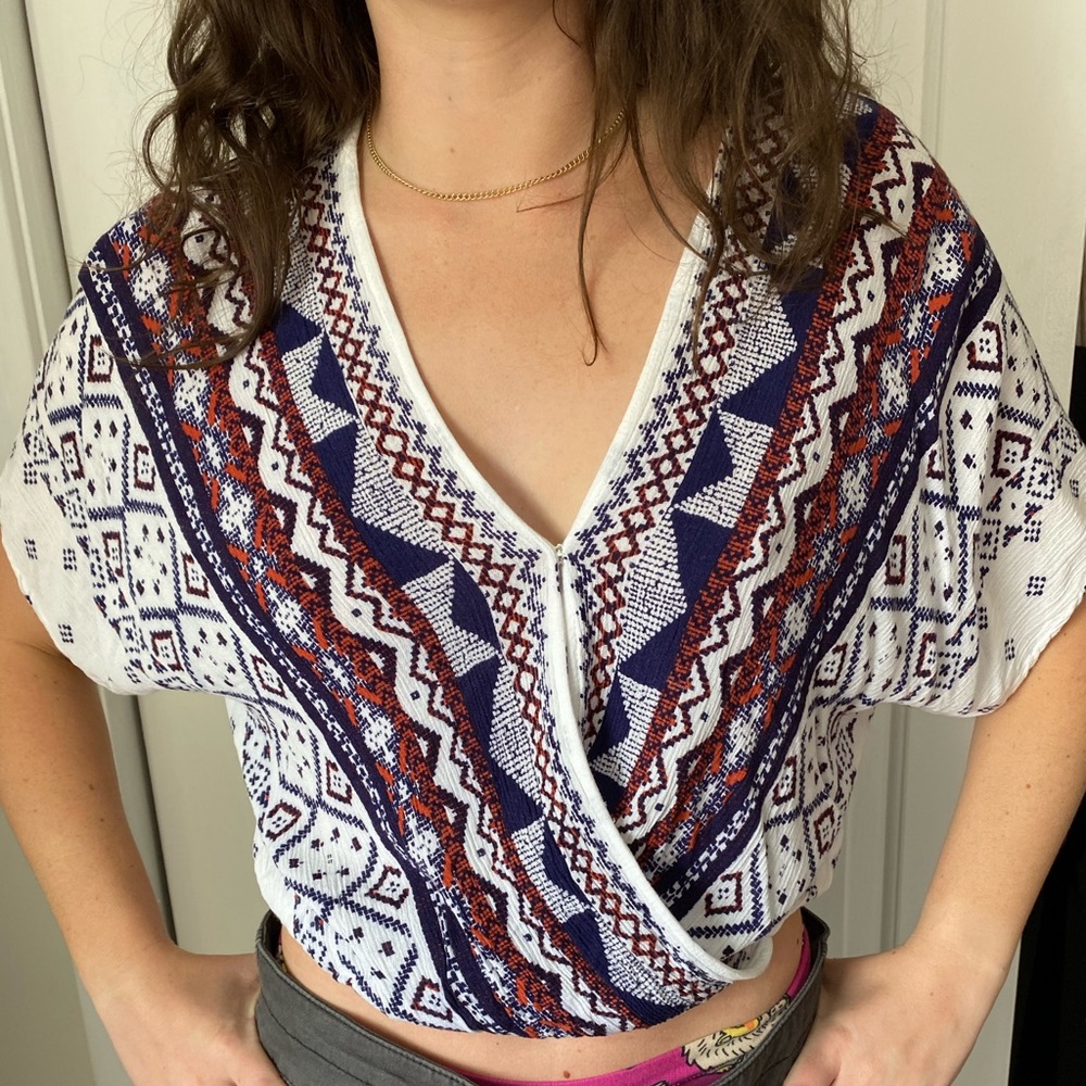 Print Shirt with button close,can wear open/closed